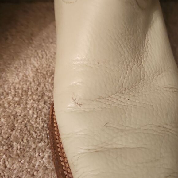 Dos De Oro Women's White Leather Western Boots w/ Gold Stitch Detailing Size 6 - Picture 8 of 14